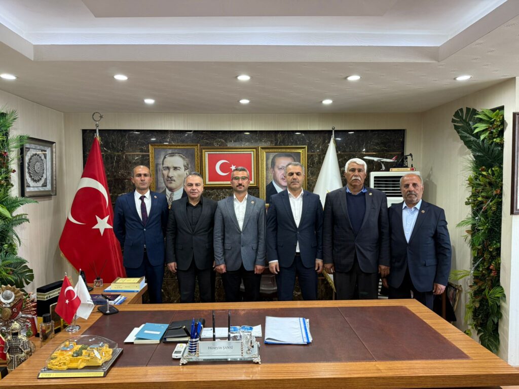 CHP’li meclis üyeleri AK Parti’ye geçti