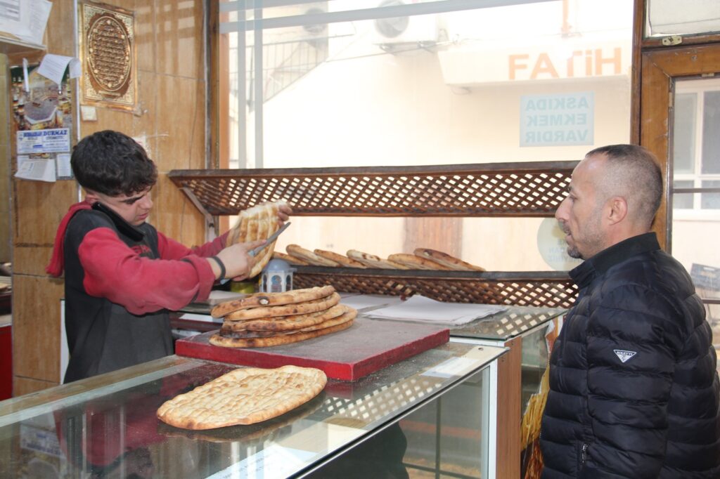 Ekmek zammına vatandaşlardan tepki