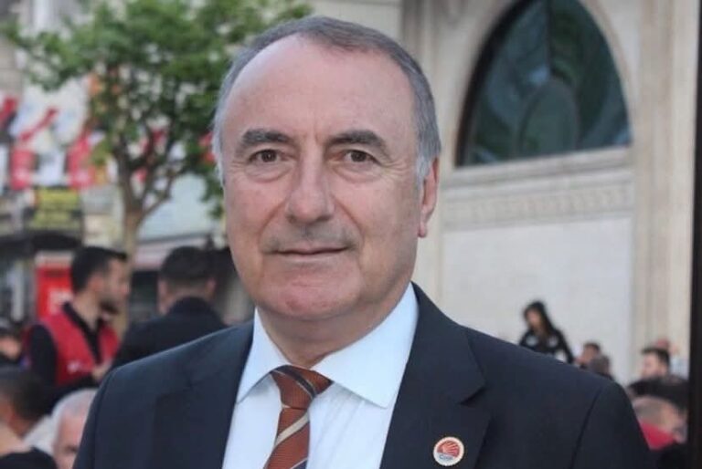 “Yalancılıkla Tarihe Geçersiniz”
