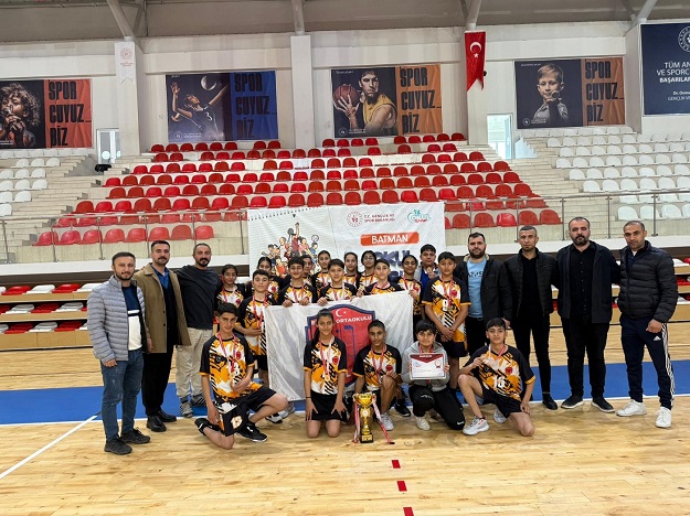 BİNATLI ORTAOKULU KORFBOL ŞAMPİYONU OLDU