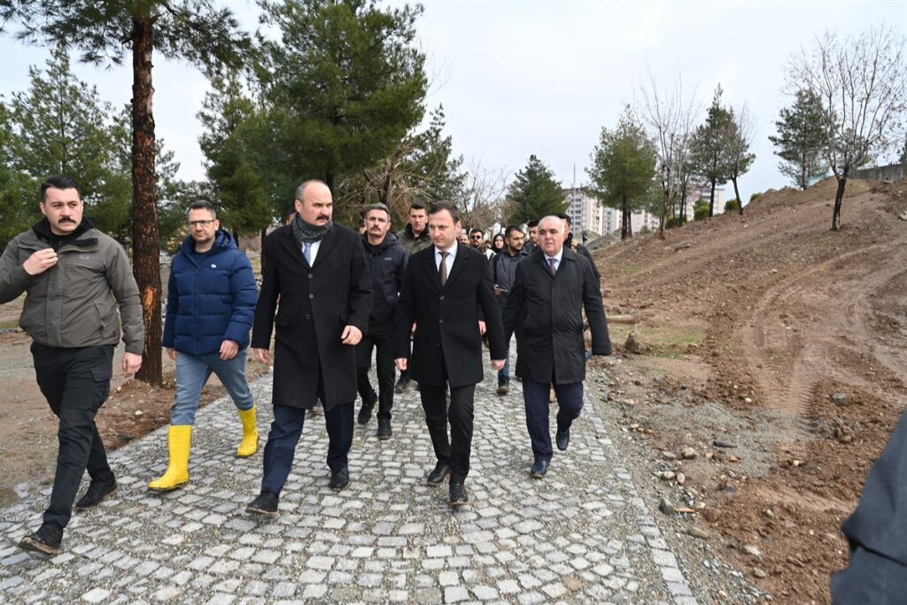 Kent Ormanında incelemelerde bulundu