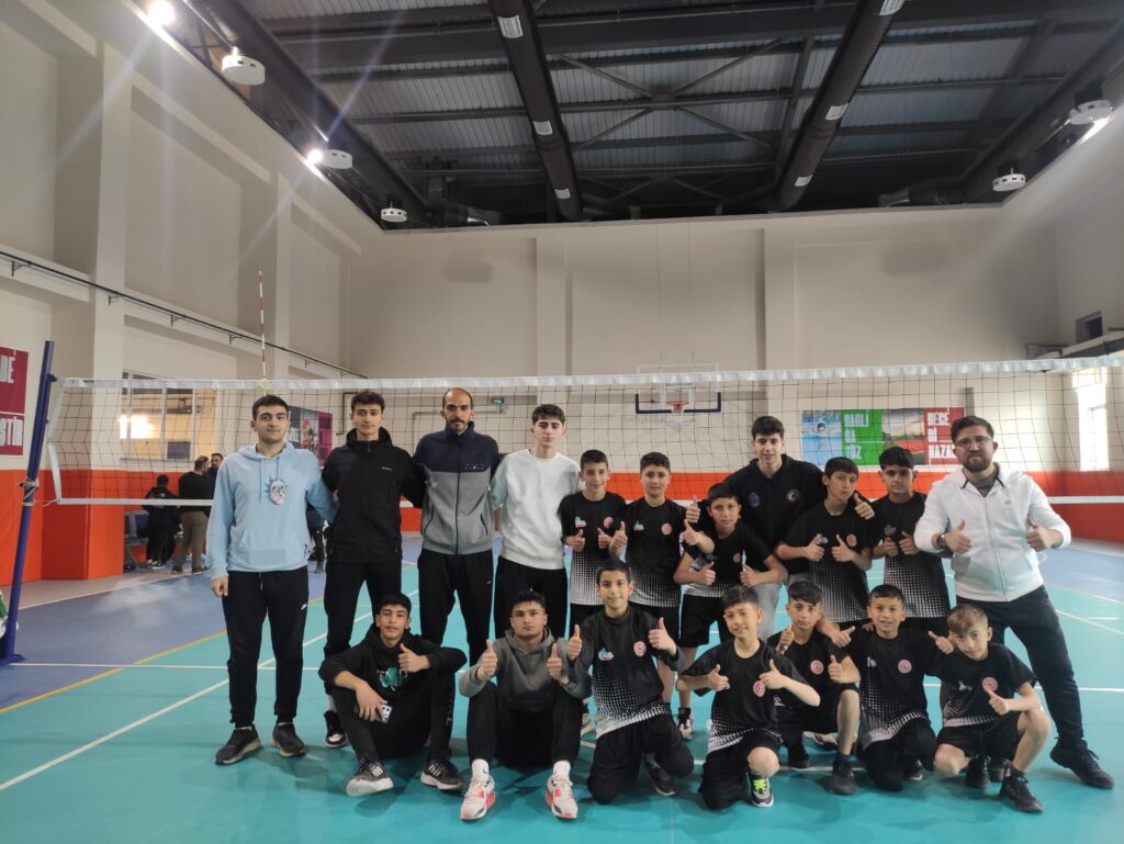 VEYSEL KARANİ SPOR ORTAOKULU TÜRKİYE YARI FİNALİNDE