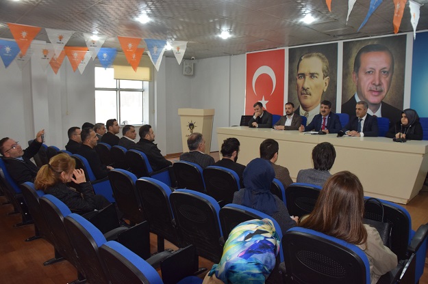 “KAPIMIZ BİZİMLE GELECEĞİ İNŞA ETMEK İÇİN HERKESE AÇIK”