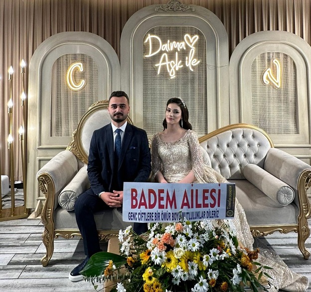 BADEM AİLESİNDEN MUTLU NİŞAN