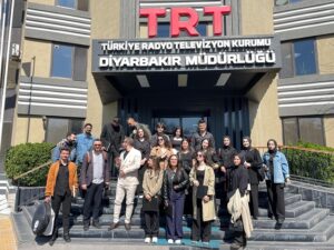 TASAVVUF KOROSU TRT TÜRKÜ’DE DİNLEYİCİLERLE BULUŞTU