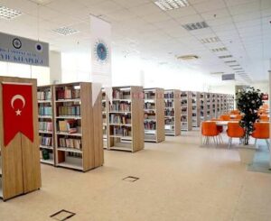 ÜNİVERSİTEDE HEDEF 100 BİN KİTAP