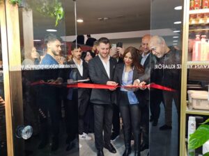 Mervan Yıldız’dan Büyük Açılış!