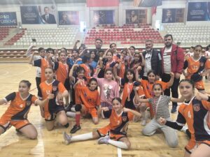 HENTBOLUN KÜÇÜK ŞAMPİYONLARI…