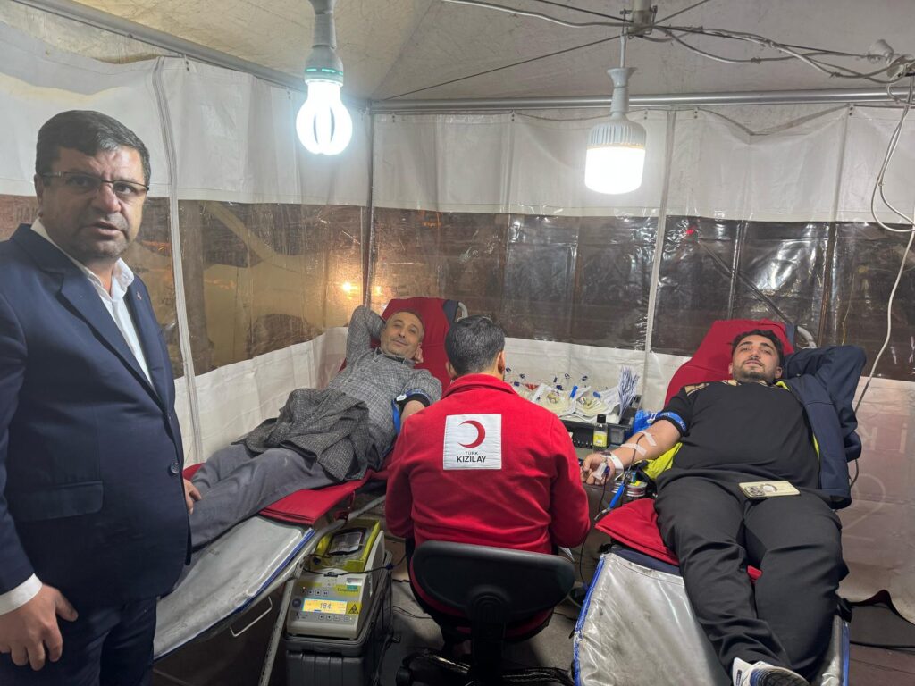 Öz Sağlık-İş Sendikasından kan bağışı