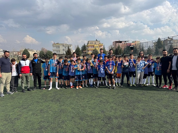 OKUL SPORLARINDA FATİH RÜZGÂRI