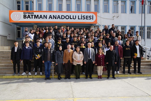 AKADEMİSYEN VE ÖĞRENCİ BULUŞMALARI BAL’DA GERÇEKLEŞTİRİLDİ