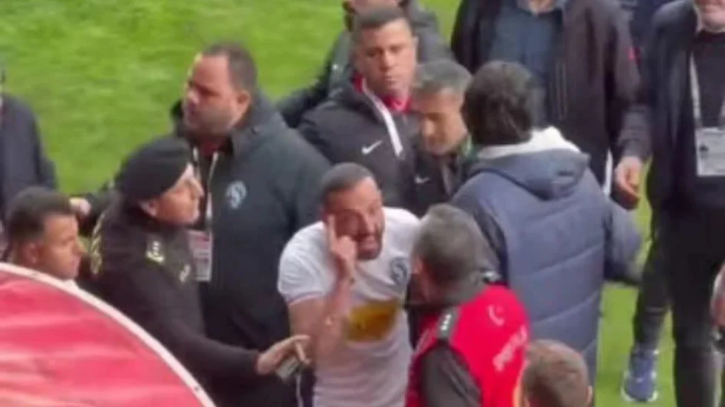 BAŞKOMİSERE SAYGISIZLIK YAPTI…?