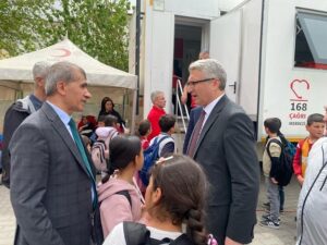 FATİH İLKOKULUNDA MADALYALI KAN BAĞIŞI…