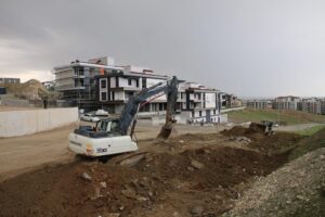 MAHALLELİ İSTEDİ, VALİ CANALP TALİMAT VERDİ