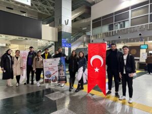BATMAN’DAN 10 GENÇ İSVEÇ’E UĞURLANDI