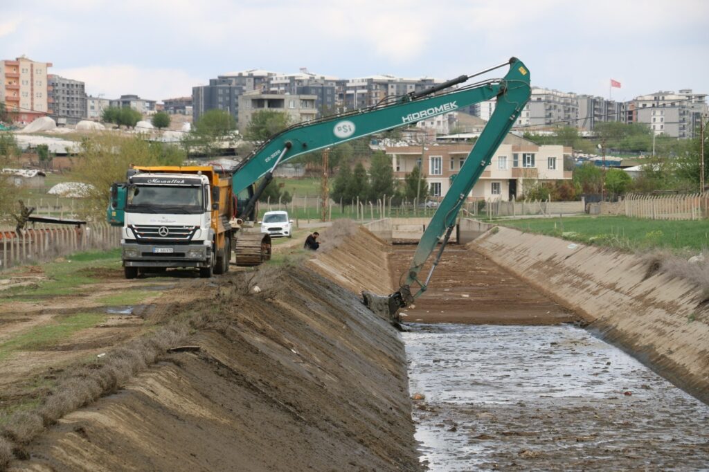 Kanallar temizleniyor