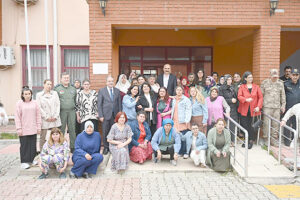 VALİ CANALP BAYRAMDA 24 SAAT HALKIN ARASINDAYDI