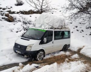 Sason’da kardan kapanan yollar açılıyor