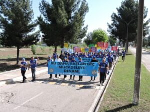 Tüpraş işçilerinden emeğe saygı yürüyüşü