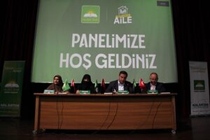 HÜDA PAR’IN “SON KALE: AİLE” PANELİNE YOĞUN İLGİ