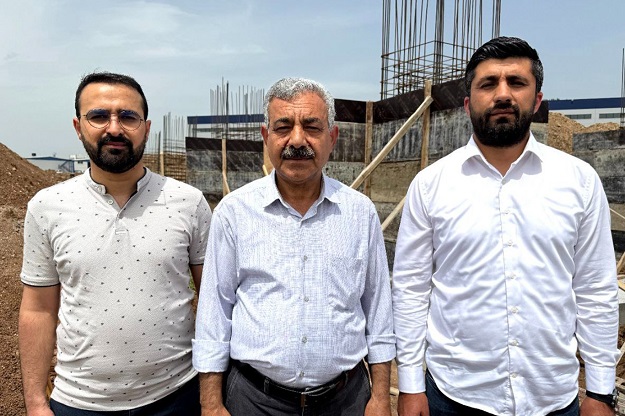 BAŞKAN ŞAHİN’DEN 1 MAYIS’TA İNŞAAT İŞÇİLERİNE ZİYARET