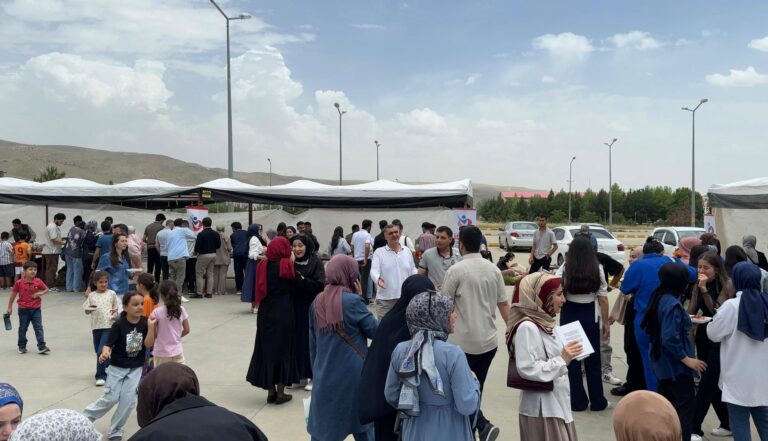 Gazze için yardım kermesi