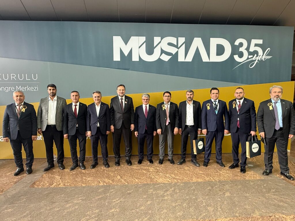 Genel Kurula Özdemir de katıldı