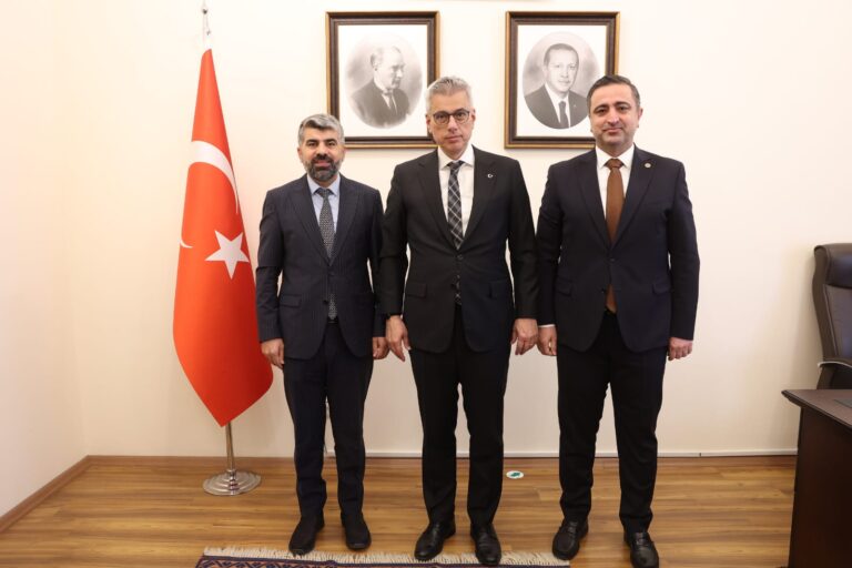 Sağlık Bakanı Memişoğlu ile görüştü