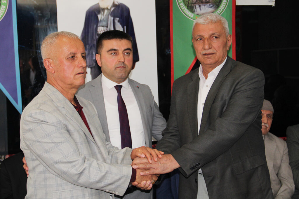 Yarım asırlık husumet barışla sona erdi