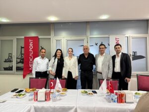 Batman Medical Point Hastanesi’nden Hemşireler Günü’ne Özel Kutlama