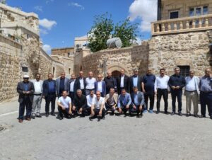 “MUHTARLAR TARİHİ MEKÂNLARI GEZDİ”