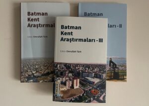 BATMAN’IN KENT KİMLİĞİNE IŞIK TUTAN ÖNEMLİ ÜÇLEME: