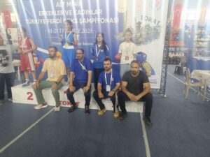 MİNİKLERİMİZ BOKS’TA HEM 2. HEM 3. OLDU