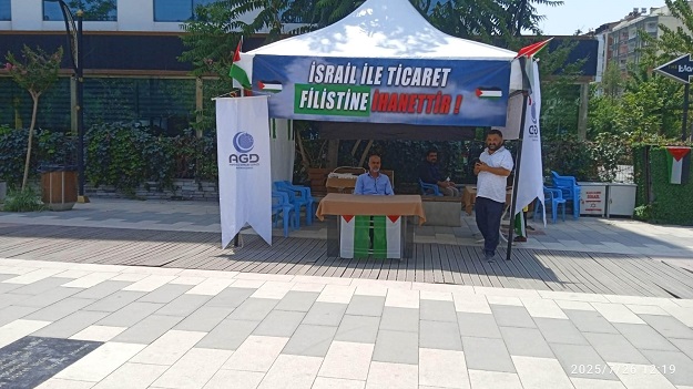 “İSRAİL’LE TİCARET, FİLİSTİN’E İHANETTİR”