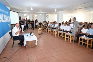 VALİ EKREM CANALP, KORIK MAHALLESİNDEYDİ