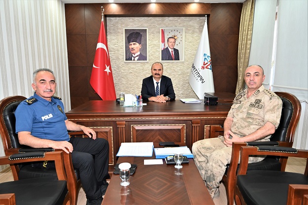 VALİ CANALP, VKS TOPLANTISINA KATILDI