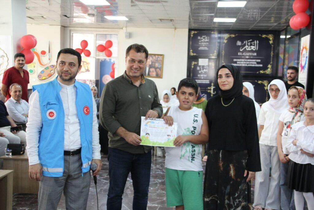 Petrolkent Gençlik Merkezi’nde 50 Öğrenci Kur’an-ı Kerim’e Geçti