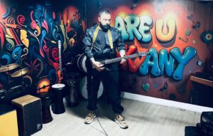 Yiğit Sezgin’den Toplumsal İsyanın Sesi: Çığlık