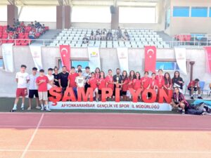 FUTBOLDA GOL YEMEDEN ÇİFTE ŞAMPİYONLUK