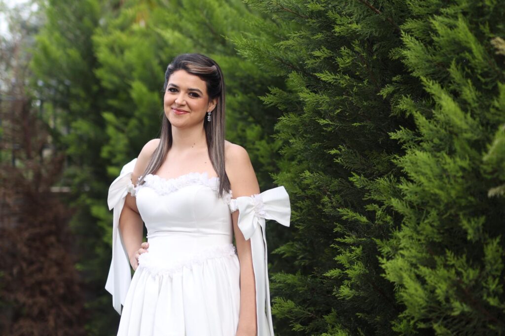 ÜMRAN’DAN SEVGİ DOLU YENİ HİT: “HABİBİ”