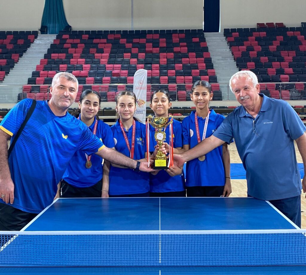 MASA TENİSİNDE TÜRKİYE ŞAMPİYONU OLDUK