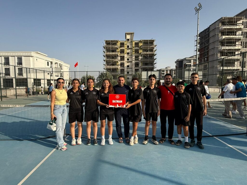 BİZİM ÇOCUKLAR TENİS’TE 2. ETABA KALDI