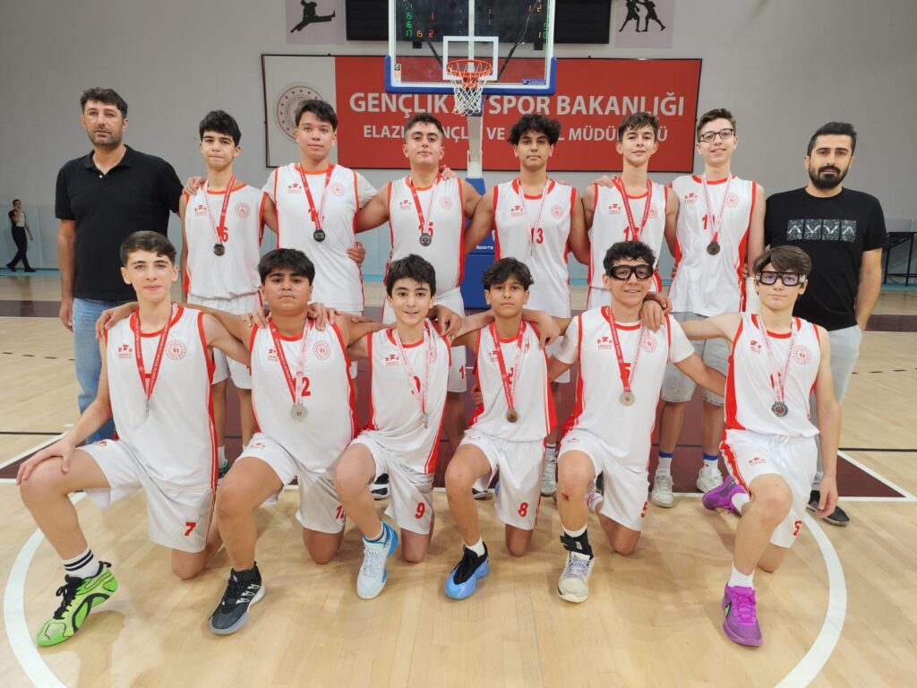 BASKETBOL ERKEK TAKIMIMIZ TÜRKİYE FİNALLERİNDE!