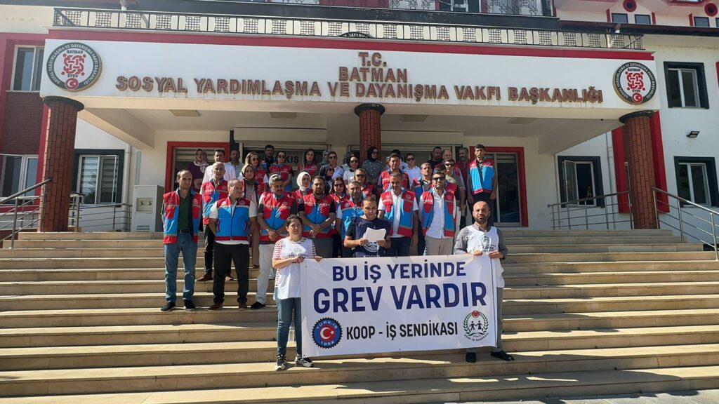 SYDV Çalışanları Grevde: “Biz Varız, Güçlüyüz, Biriz!”