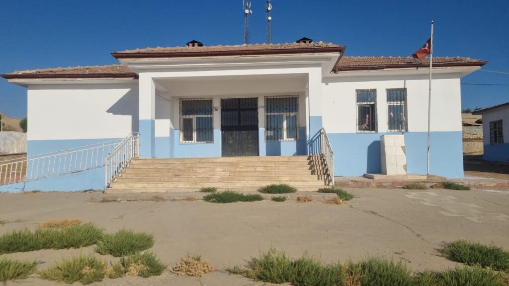 BEŞİRİ BEŞPINAR OKULU’NDAN TÜRKİYE GENELİNDE SES GETİREN BAŞARI!