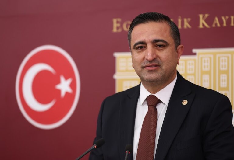 “Türkiye Çifte Standarttan Vazgeçmeli”