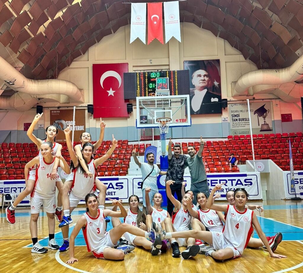 Batmanlı Kız Sporcular Türkiye Finallerinde İlk 8’e Girdi