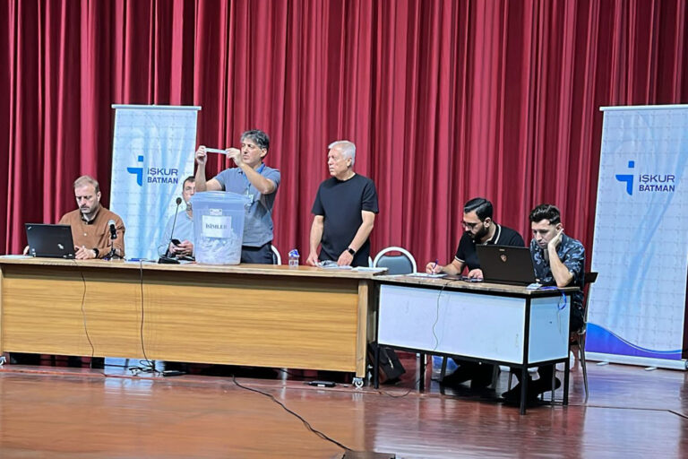 İŞKUR 815 KİŞİ İÇİN KURA ÇEKİMİ YAPTI