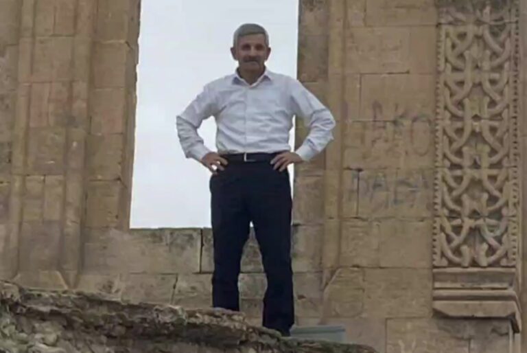 Feci şekilde can verdi