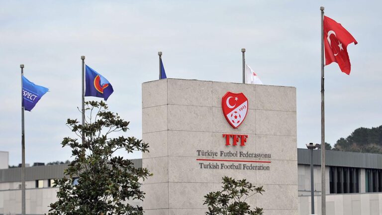 TFF’DEN SKANDAL CEZA: KÜRTÇE’YE YASAK, BARIŞA DARBEDİR!